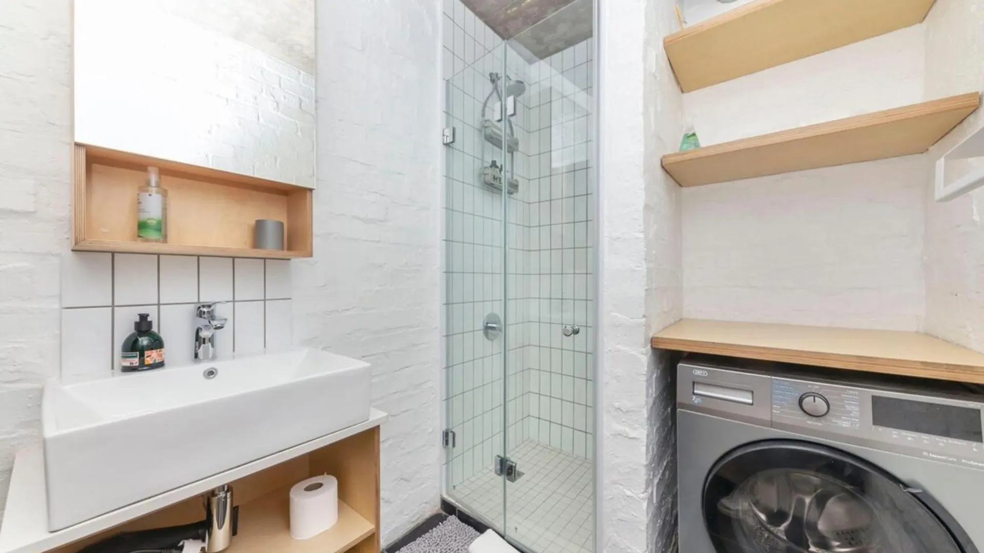 Seaside Studio Apartment 9 Mins To Queens Beach! ケープタウン