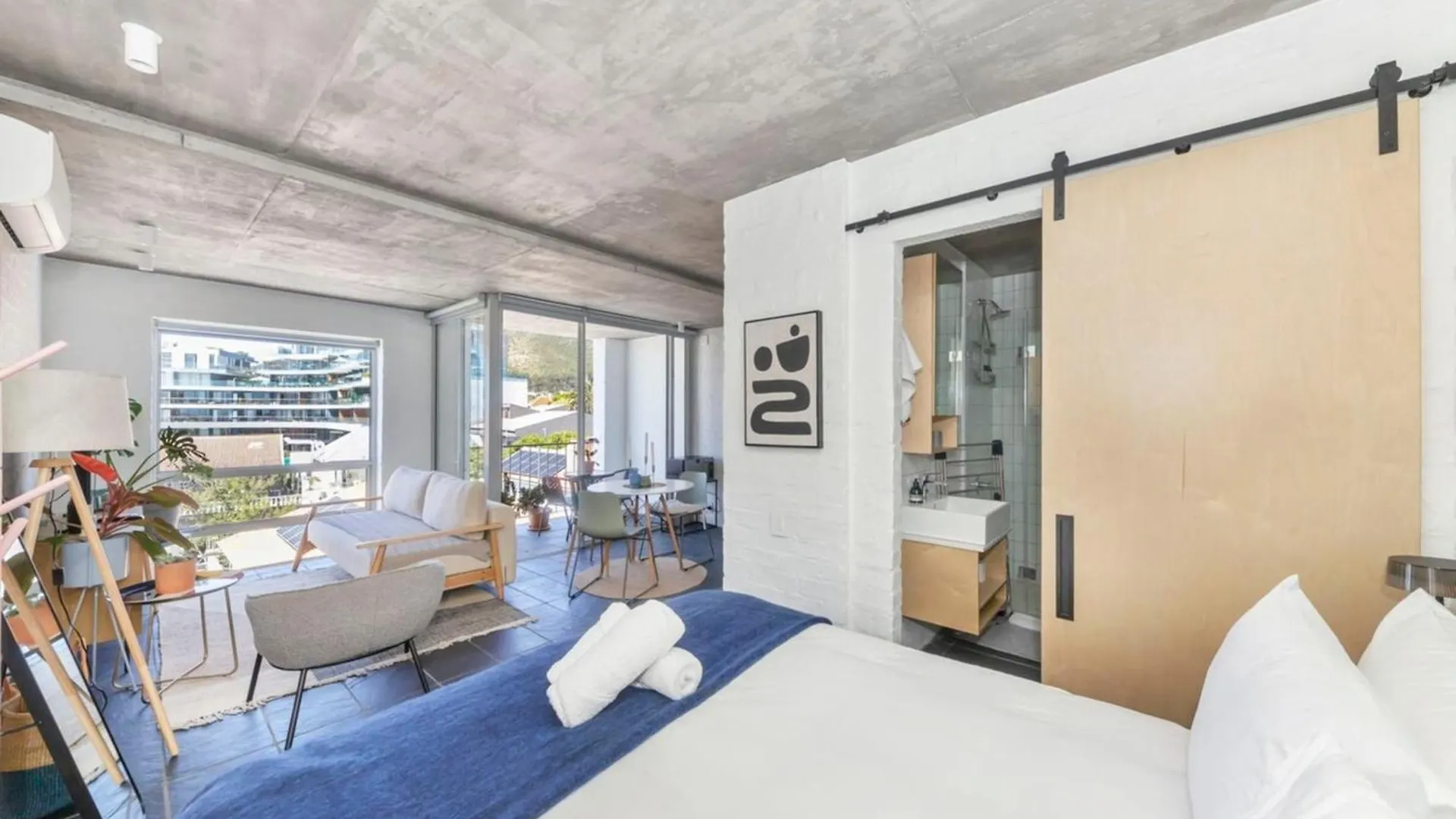 Seaside Studio Apartment 9 Mins To Queens Beach! ケープタウン イン