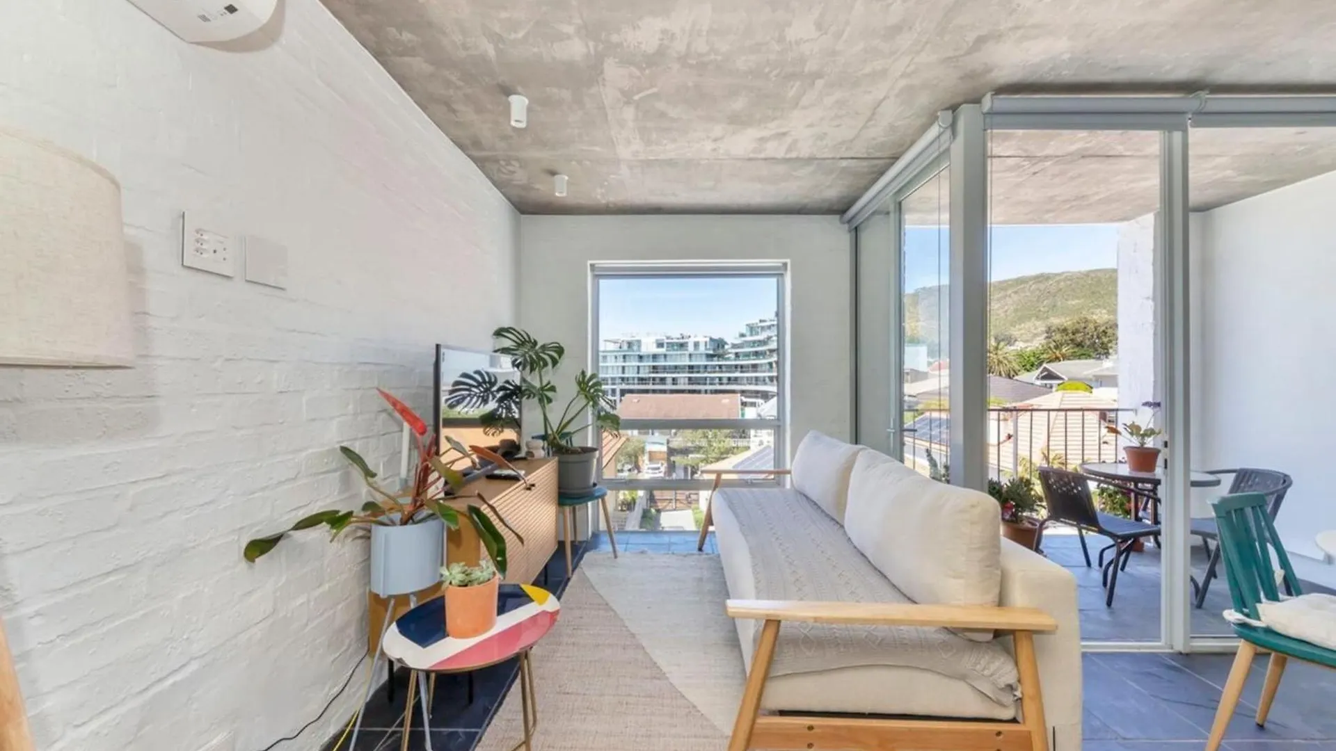 Seaside Studio Apartment 9 Mins To Queens Beach! ケープタウン 南アフリカ